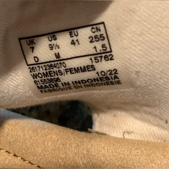 Clarks Collection Women's Cream Wedge Sandals with cork heel. Size 9.5 NWT - Picture 6 of 6